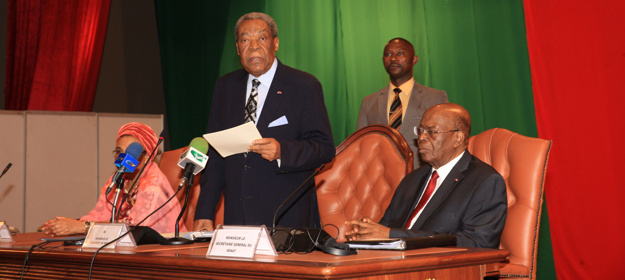 Chambre haute du parlement : Paul Biya récompense la loyauté de Marcel Niat Njifendi.