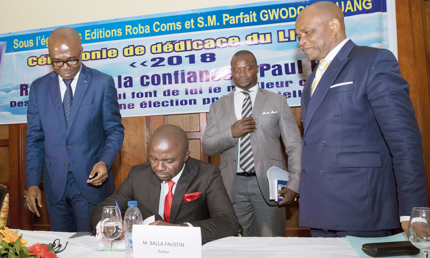 Société : Présentation d’un ouvrage sur les motivations de choisir Paul Biya