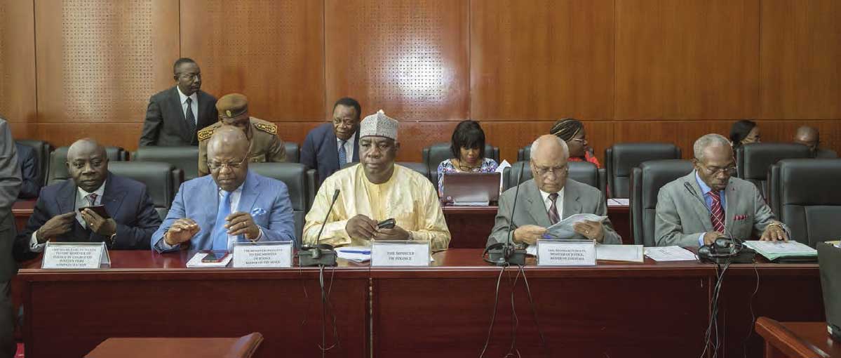 Economie : Le Parlement adopte la loi de finances 2019