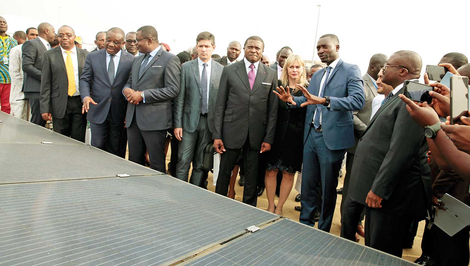 Douala: l’aéroport accueille une centrale solaire