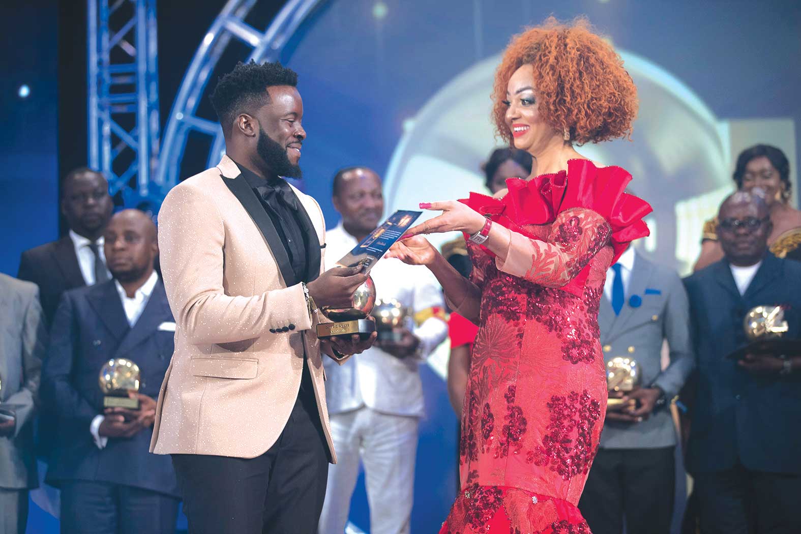 Canal2’Or : Chantal Biya célèbre les artistes