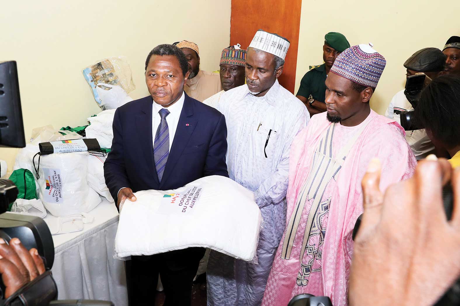 Hadj 2019 : les pèlerins vêtis par Paul Biya