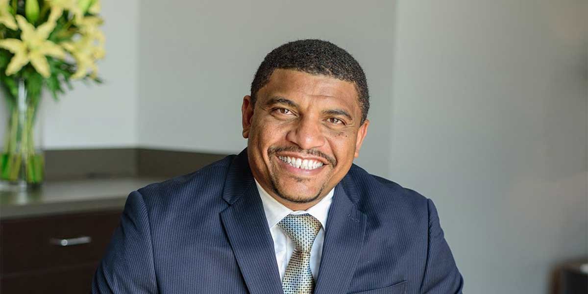 Performance : Le docteur Jean Louis Benae élu meilleur neurochirurgien à Dallas