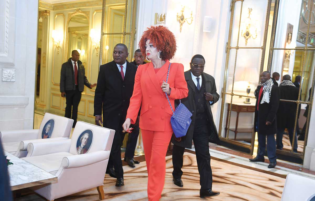 Éducation de la jeune fille : Chantal Biya au front à Paris