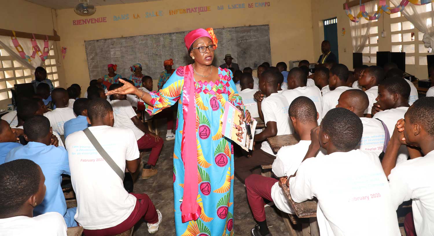 Saint Valentin : le CERAC déclare sa flamme à une école débarrassée de drogues et du VIH/SIDA