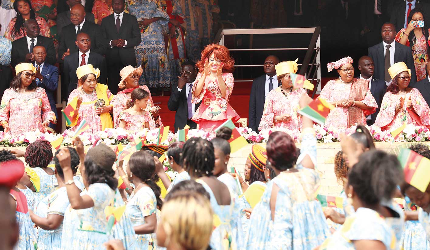 Journée internationale de la Femme : Chantal Biya préside la parade de Yaoundé