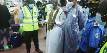 Evaluation du dispositif sanitaire contre le COVID-19: Manaouda Malachie à l’aéroport International de Nsimalen