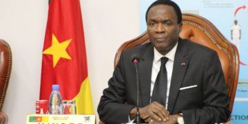 Hôpital militaire de Douala: Joseph Beti Assomo au chevet des soldats blessés