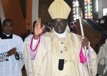 Archidiocèse de Yaoundé: Mgr Jean Mbarga dans le viseur de prédateurs fonciers