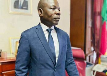 Dignité de « Zomlo’o » : Jean-Pierre Amougou Belinga veille au respect