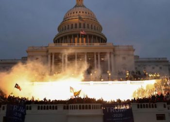 Démocratie américaine: K.O debout après l’uppercut de Donald Trump