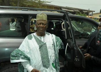 Cameroun: Ni John Fru Ndi se retire complètement de la vie politique