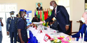 Défense opérationnelle du territoire: 53 commandants de police et de gendarmerie formés à l’EIFORCES