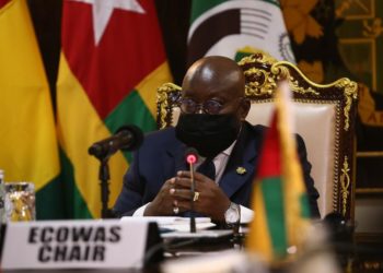 Mali et Guinée: La Cédéao maintient la pression