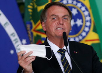 Gestion du COVID-19 au Brésil: Jair Bolsonaro accusé de crimes contre l’humanité