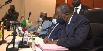 Cameroun : Louis Paul Motaze brise les derniers espoirs de Lazare Atou