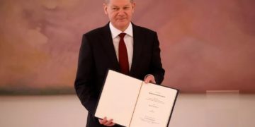 Allemagne: Olaf Scholz élu chancelier