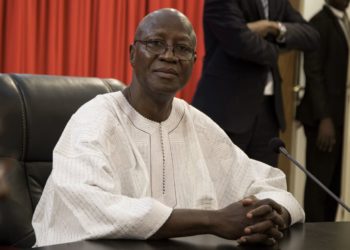 Burkina Faso: Sous la pression de manifestants, le gouvernement démissionne