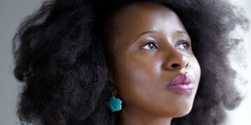 Littéraire : Imbolo Mbue, lauréate du prix «Les Afriques» 2022