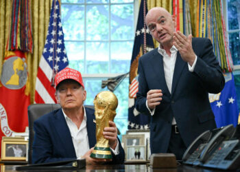Mondial 2026 : entre arbitres refoulés, visas au compte-gouttes et fans sous surveillance, le football sombre dans le chaos américain